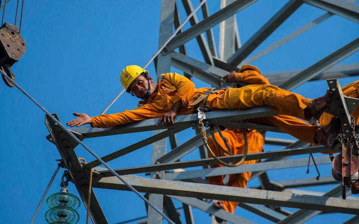 Hiện nay, giá điện được điều chỉnh 3 tháng/lần