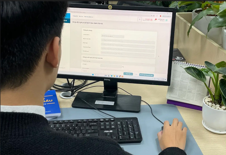 Bảo lãnh điện tử - Giải pháp xóa bỏ nỗi lo trượt thầu do bảo lãnh của nhà thầu (Nguồn ảnh: Hệ thống mạng đấu thầu quốc gia) Bảo lãnh điện tử - Giải pháp xóa bỏ nỗi lo trượt thầu do bảo lãnh của nhà thầu (Nguồn ảnh: Hệ thống mạng đấu thầu quốc gia)