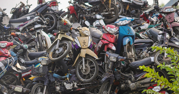 Trong danh sách 374 xe vi phạm bán phế liệu, đa số vẫn còn biển số nhưng nhiều số khung, số máy đã bị oxy hóa. Ảnh minh họa