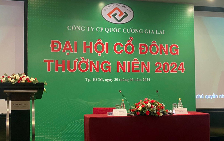 Bà Nguyễn Thị Như Loan vắng mặt, QCG họp cổ đông bất thành