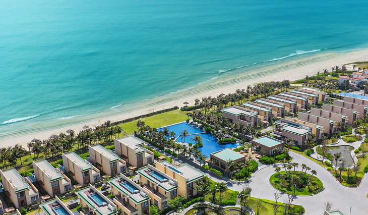 Wyndham Garden Cam Ranh nằm sát kề làn nước xanh trong, êm đềm của Bãi Dài Wyndham Garden Cam Ranh nằm sát kề làn nước xanh trong, êm đềm của Bãi Dài