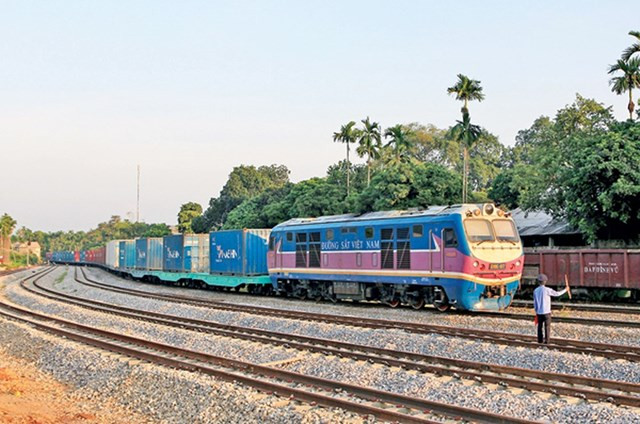 Tuyến đường sắt từ Vũng Áng đến Lào dự kiến được đầu tư theo phương thức đối tác công tư. Ảnh minh họa Tuyến đường sắt từ Vũng Áng đến Lào dự kiến được đầu tư theo phương thức đối tác công tư. Ảnh minh họa