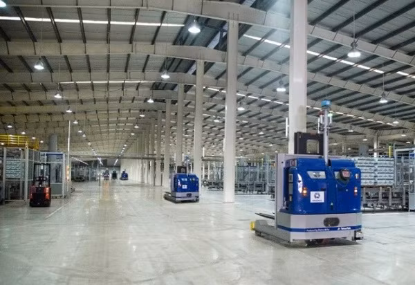 Siêu nhà máy sữa Việt Nam của Vinamilk với công suất 800 triệu lít sữa/năm, giảm phát thải tới 10.000 tấn CO2/năm nhờ các giải pháp công nghệ “xanh” hơn