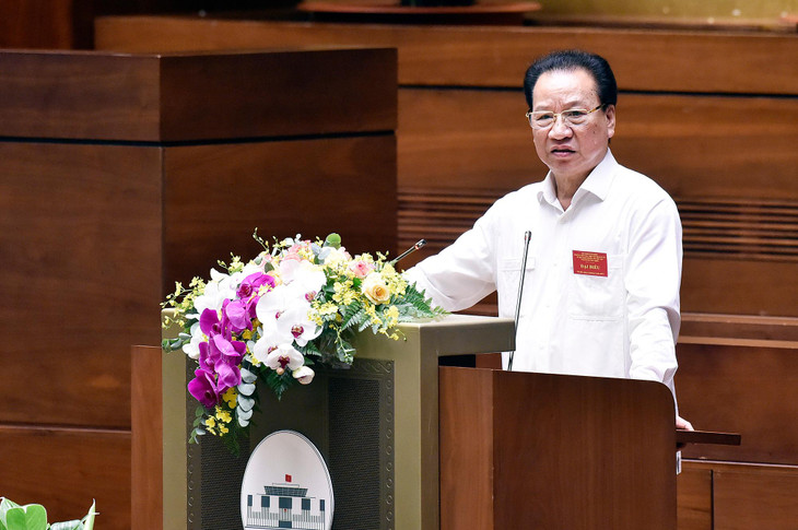 GS. TS Phùng Hữu Phú, Phó Chủ tịch Thường trực Hội đồng Lý luận Trung ương trình bày chuyên đề học tập, làm theo tư tưởng, đạo đức, phong cách Hồ Chí Minh về ý chí tự lực, tự cường và khát vọng phát triển đất nước phồn vinh, hạnh phúc. Ảnh: VGP