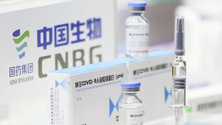 Vaccine Vero Cell do hãng Sinopharm, Trung Quốc sản xuất. Ảnh: Yicai Global