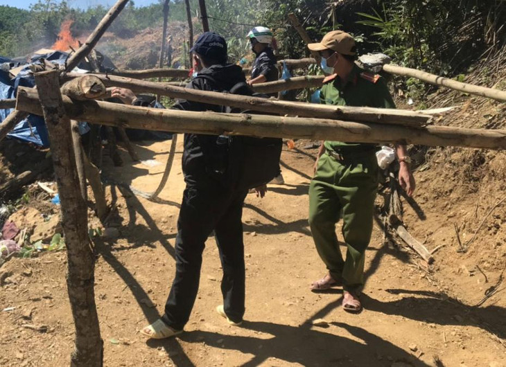 Lực lượng Cảnh sát môi trường, Công an tỉnh Quảng Nam phá hủy lán trại khai thác vàng trái phép tại Bồng Miêu