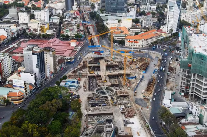 Công trường thi công ga Bến Thành thuộc Metro Số 1