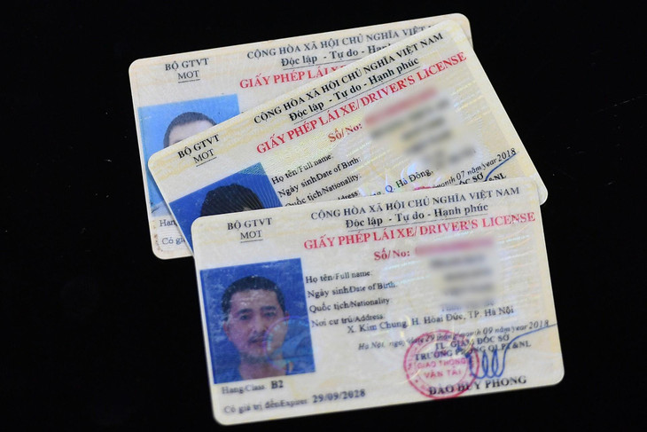 Việc cấp đổi giấy phép lái xe trực tuyến cấp độ 4 trên Cổng dịch vụ công quốc gia đang gặp khó khăn do thiếu dữ liệu