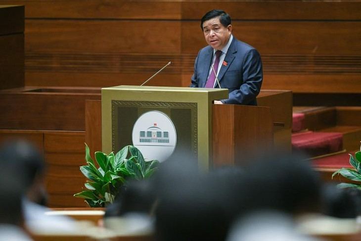 Sáng 15/11, Bộ trưởng Bộ Kế hoạch và Đầu tư Nguyễn Chí Dũng sẽ phát biểu giải trình, làm rõ một số vấn đề đại biểu Quốc hội nêu.