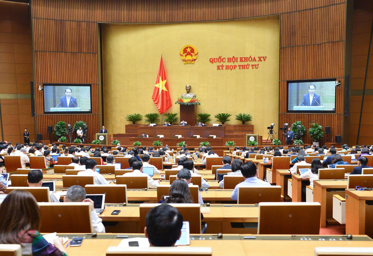 Chủ nhiệm Ủy ban Pháp luật của Quốc hội Hoàng Thanh Tùng trình bày Báo cáo giải trình, tiếp thu, chỉnh lý dự thảo Luật Thực hiện dân chủ ở cơ sở.