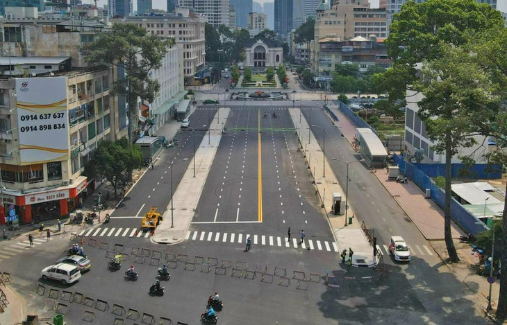 Rào chắn đường Lê Lợi đoạn qua giao lộ đường Pasteur được tháo dỡ