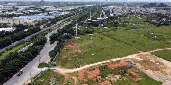 Hà Nội hiện tồn tại nhiều dự án bỏ hoang nhiều năm không triển khai. Ảnh: PV