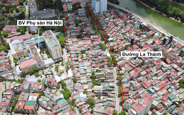 Hình ảnh hàng loạt nhà dân tiếp giáp với khu vực Bệnh viện Phụ sản Hà Nội thuộc diện thu hồi đất để làm đường Vành đai 1.