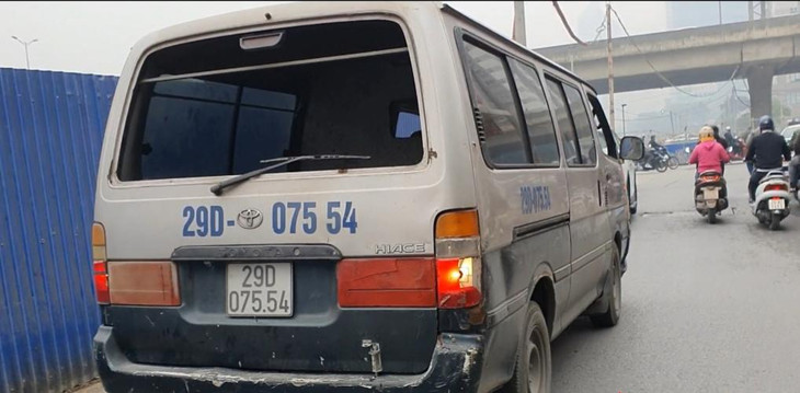 Nhiều xe hết niên hạn sử dụng vẫn lưu thông trên các tuyến phố Hà Nội.