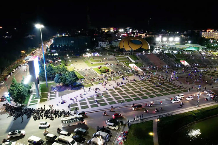 Quảng trường ở TP Đà Lạt, nơi thường thu hút đông người dân và du khách