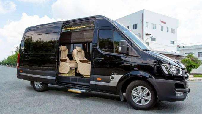 Cấm cải tạo ô tô 16 chỗ thành xe Limousine chở khách từ ngày 1/9.
