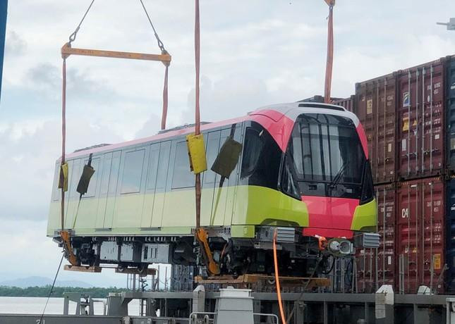 Đoàn tàu cuối cùng của Dự án Đường sắt đô thị (tuyến số 3) Nhổn - Ga Hà Nội đã cập cảng Hải Phòng (Việt Nam)
