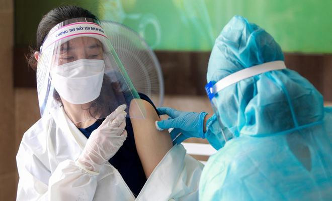 TP.HCM đang đẩy nhanh tiến độ tiêm chủng hướng tới việc bao phủ vắc xin cho toàn bộ người trên 18 tuổi.