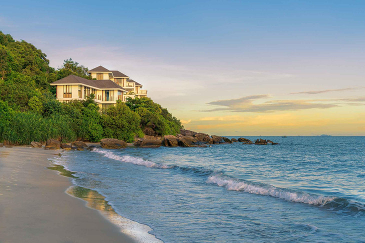 Nhu cầu về bất động sản ven biển đang tăng cao. Trong ảnh: Dự án biệt thự nghỉ dưỡng của Sun Group tại mũi Ông Đội, Phú Quốc