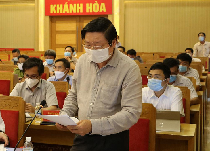 Ông Nguyễn Đức Tuyển – Giám đốc Ban Quản lý dự án các công trình điện miền Trung (CPMB) nêu những khó khăn vướng mắc của dự án tại đầu cầu tỉnh Khánh Hòa Ông Nguyễn Đức Tuyển – Giám đốc Ban Quản lý dự án các công trình điện miền Trung (CPMB) nêu những khó khăn vướng mắc của dự án tại đầu cầu tỉnh Khánh Hòa