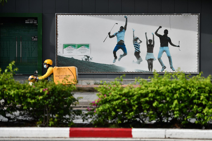 Việc giới hạn lưu thông (giới nghiêm) trong khung giờ từ 20h hôm trước đến 5h ngày hôm sau áp dụng như trước.