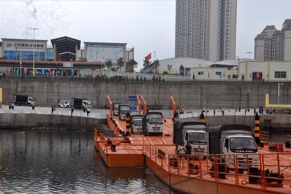 Trung Quốc tạm dừng nhập thanh long tại 1 điểm xuất hàng ở Quảng Ninh Trung Quốc tạm dừng nhập thanh long tại 1 điểm xuất hàng ở Quảng Ninh