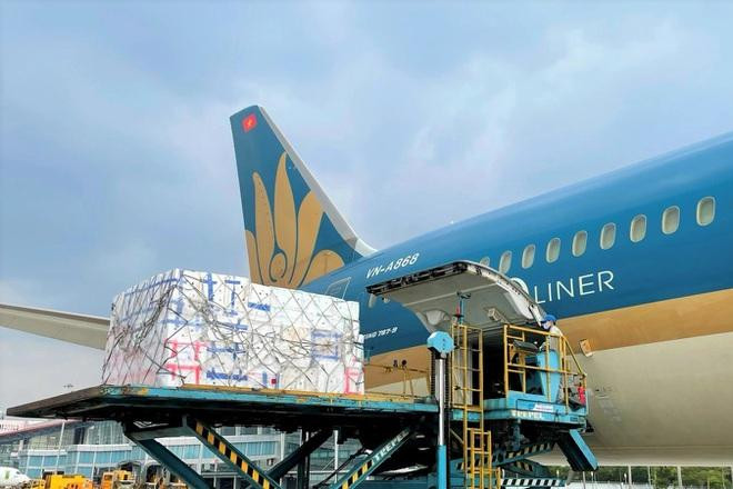 Miễn thuế hàng hóa nhập khẩu tài trợ phòng chống dịch Covid-19