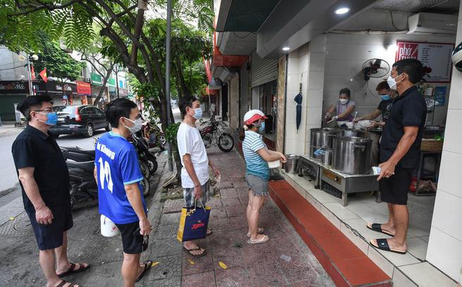 19 quận, huyện tại Hà Nội được mở hàng ăn uống bán mang về
