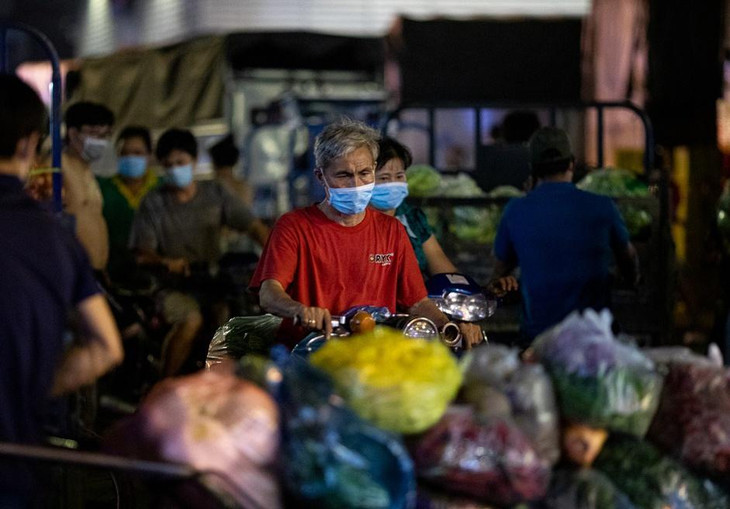 Tất cả người tham gia vào hoạt động của chợ đầu mối Hóc Môn đều phải được tiêm ít nhất một mũi vaccine COVID-19