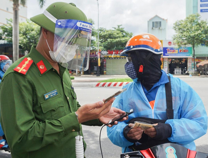 Đà Nẵng tiếp tục gia hạn giấy đi đường cho người dân