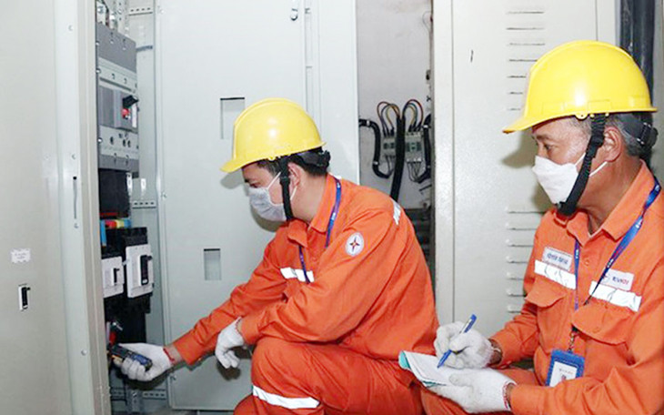 Bộ Công Thương yêu cầu EVN khẩn trương hoàn thành phương án giá bán lẻ điện bình quân năm 2023