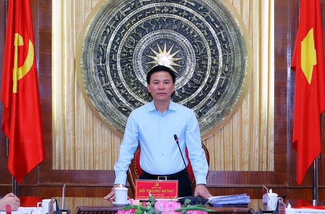 Tân Bí thư Tỉnh ủy Thanh Hóa Đỗ Trọng Hưng. Tân Bí thư Tỉnh ủy Thanh Hóa Đỗ Trọng Hưng.