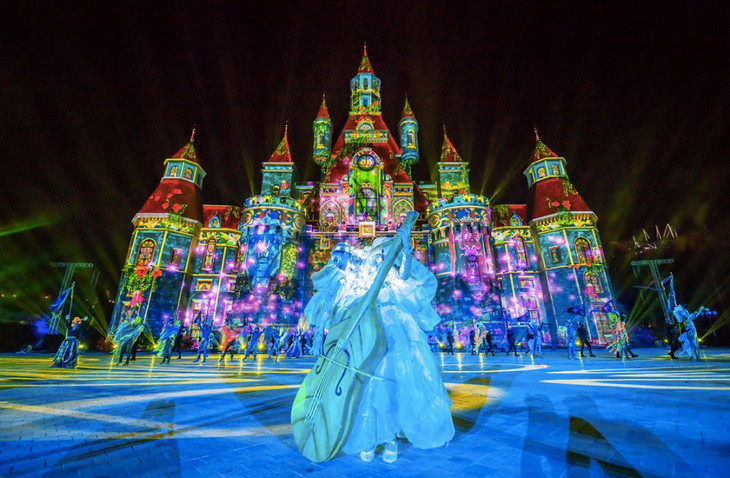 Tata show tại VinWonders Nha Trang – Vở diễn thực cảnh đa phương tiện đầu tiên tại Việt Nam