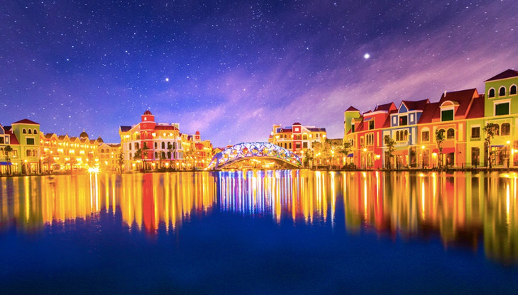 Kênh đào Venice thơ mộng đã thành hình giữa thành phố Grand World