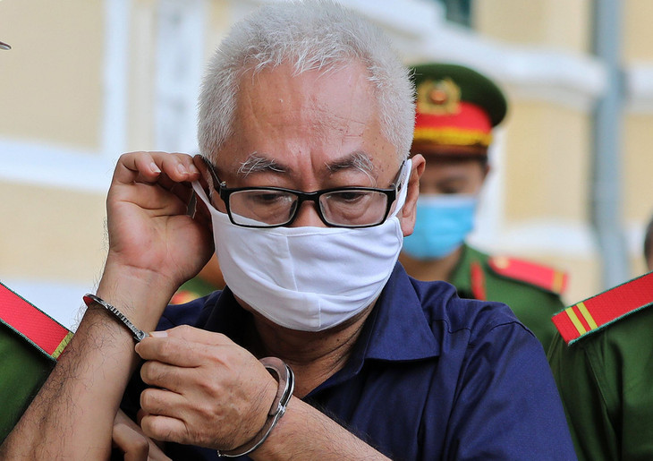 Ông Trần Phương Bình đến tòa sáng 19/11