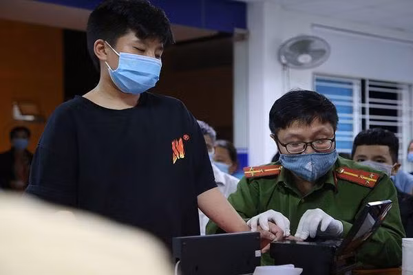 Thời gian tới, người dân có thể dùng căn cước công dân thay thế thẻ bảo hiểm y tế