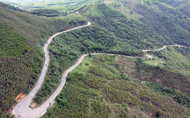 Đèo An Khê với nhiều đường cua khúc khủy, độ dốc cao