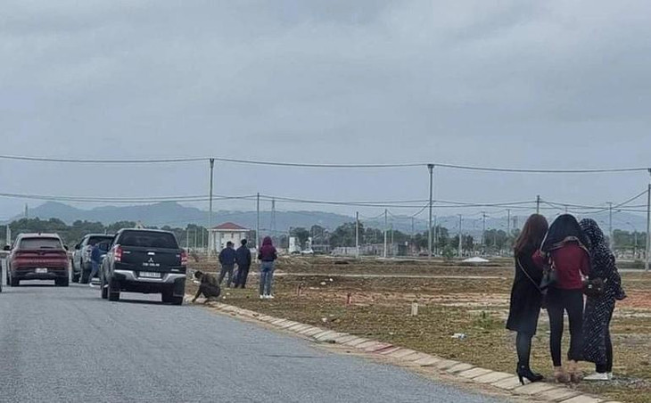 Nhiều &quot;cò&quot; đất đã thổi giá, khiến cho giá trị các khu đất không còn đúng với giá trị thực tế.