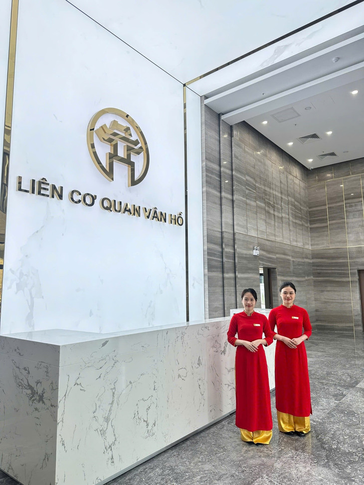 Bộ phận lễ tân tại dự án. Bộ phận lễ tân tại dự án.