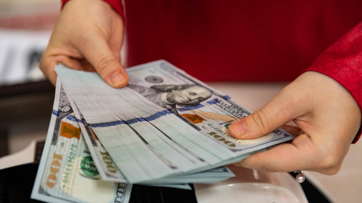 Giá USD tự do giảm mạnh