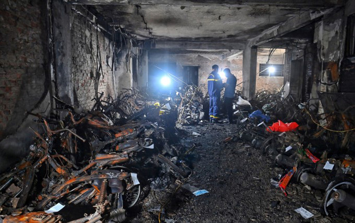 Hiện trường vụ cháy chung cư mini khiến 56 người chết