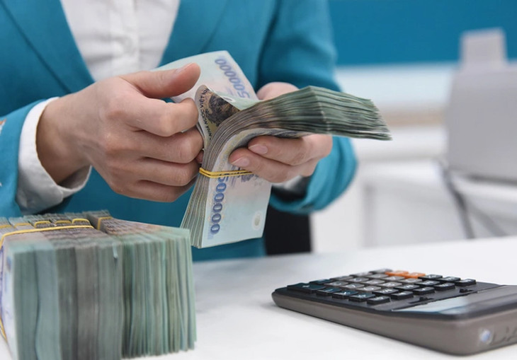 Các ngân hàng liên tục hạ mạnh lãi suất, hiện kỳ hạn 12 tháng