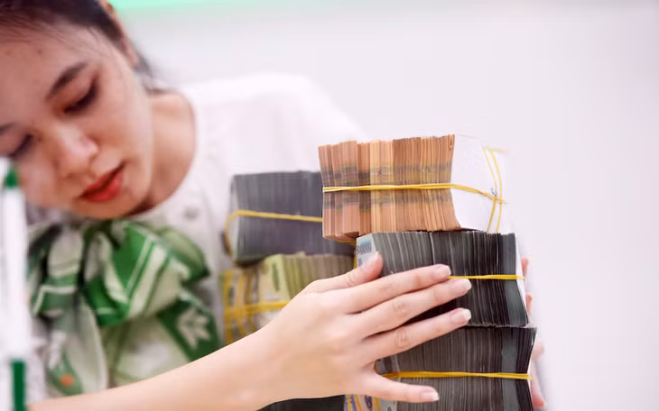 Giao dịch tại chi nhánh một ngân hàng ở TP.HCM