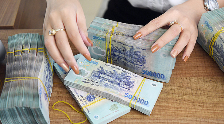 Giao dịch tại một ngân hàng thương mại