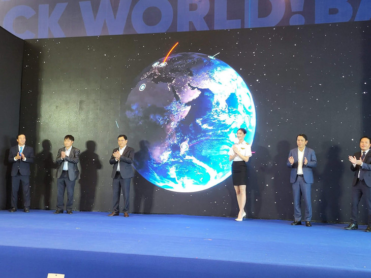 Trái đất vẫn quay, dịch bệnh Covid-19 dần được đẩy lùi, Đà Nẵng lại cùng cả nước bước vào khôi phục ngành du lịch, thúc đẩy quá trình phục hồi kinh tế