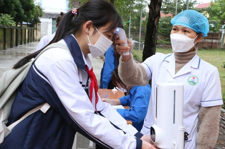 Từ ngày 8/2, học sinh lớp 7 đến 12 tại những khu vực dịch cấp độ 1 và 2 của Hà Nội được quay lại trường học tập trung Từ ngày 8/2, học sinh lớp 7 đến 12 tại những khu vực dịch cấp độ 1 và 2 của Hà Nội được quay lại trường học tập trung