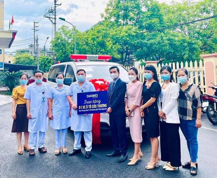 Danko Group trao tặng xe cứu thương cho Trung tâm y tế TP Thái Nguyên