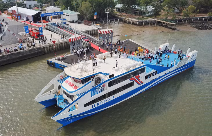 Phà biển đậu tại bến Tắc Suất, huyện Cần Giờ