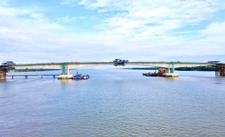 Cầu Đại Ngãi 2 nối huyện Cù Lao Dung với đất liền Sóc Trăng