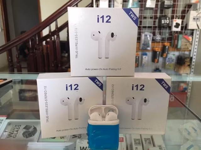 Tai nghe không dây Trung Quốc giống hệt của Apple